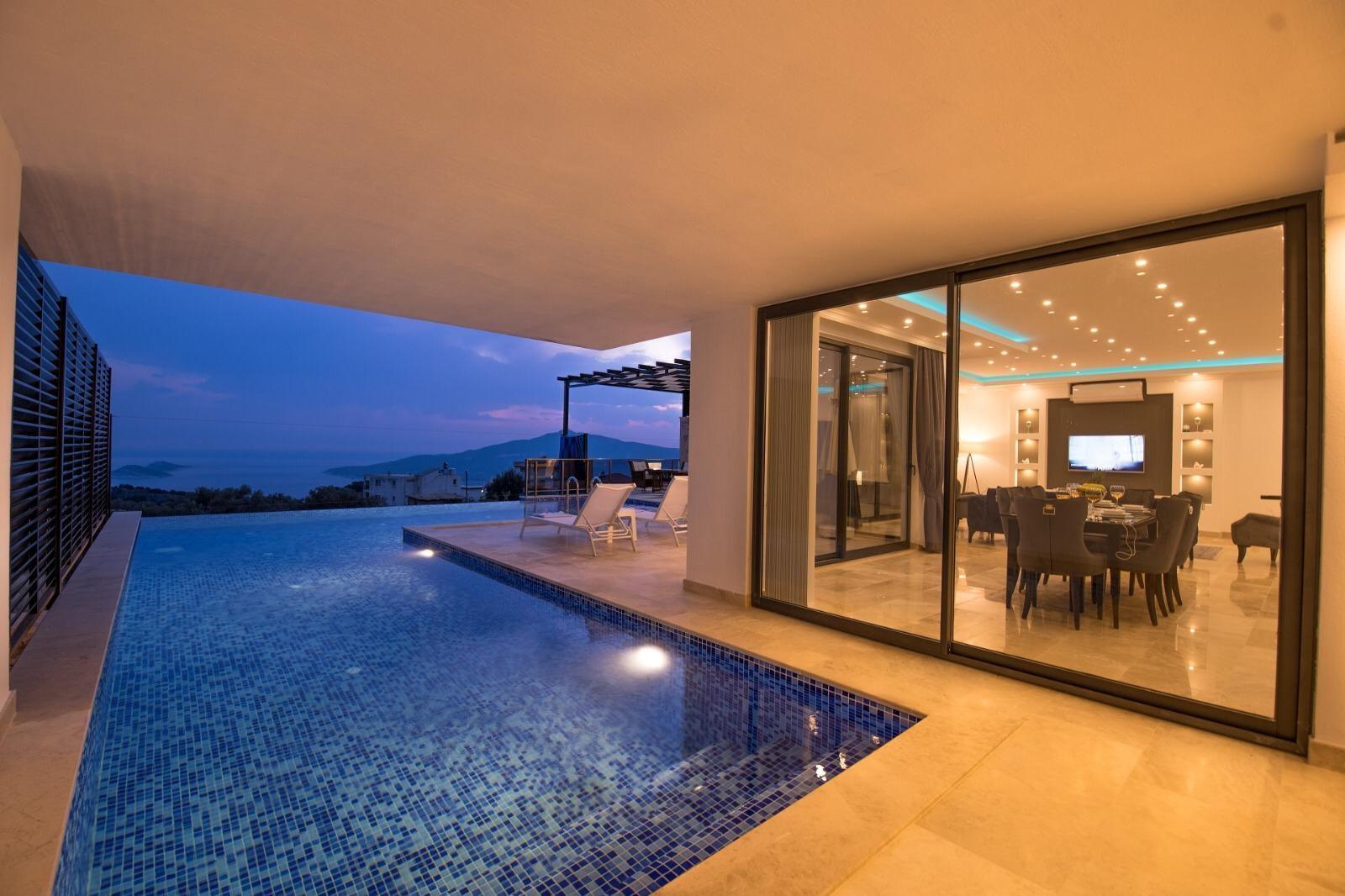 Villa Blue Sirena, deniz manzaralı havuz
